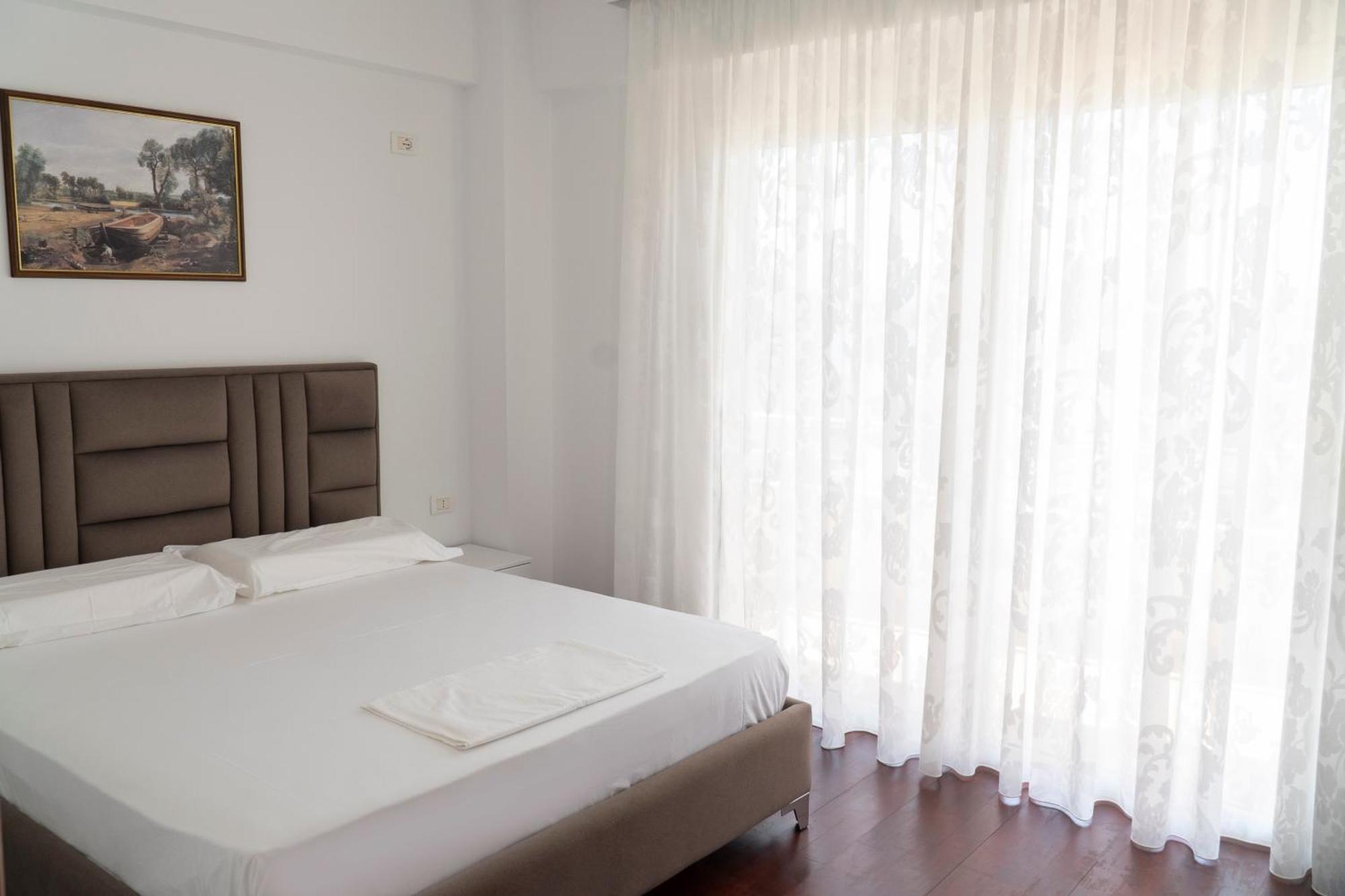 Appartement Center Sea View à Saranda Extérieur photo